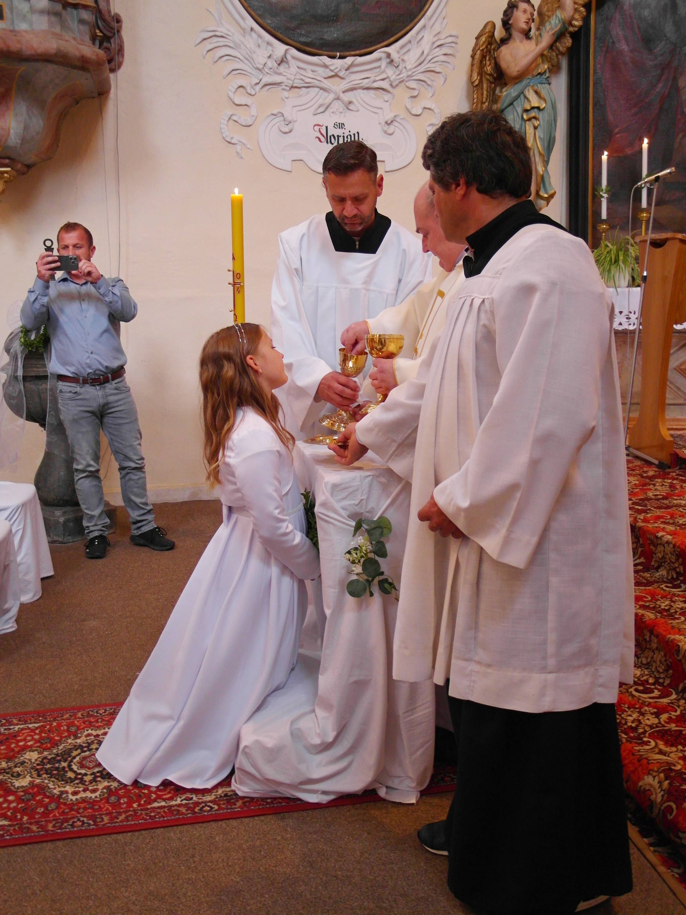 První svaté přijímání 2024 - fotografie 42