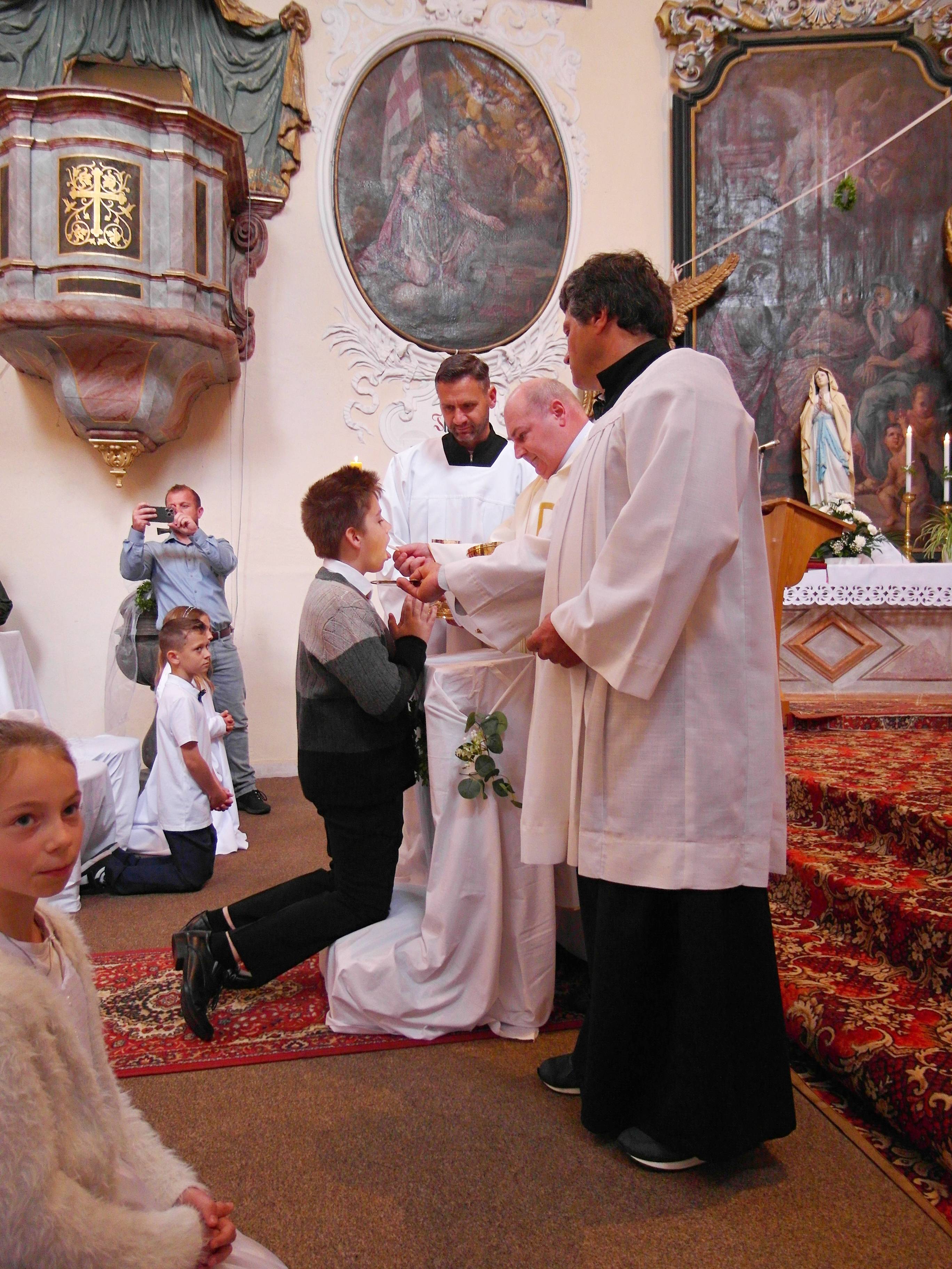 První svaté přijímání 2024 - fotografie 52