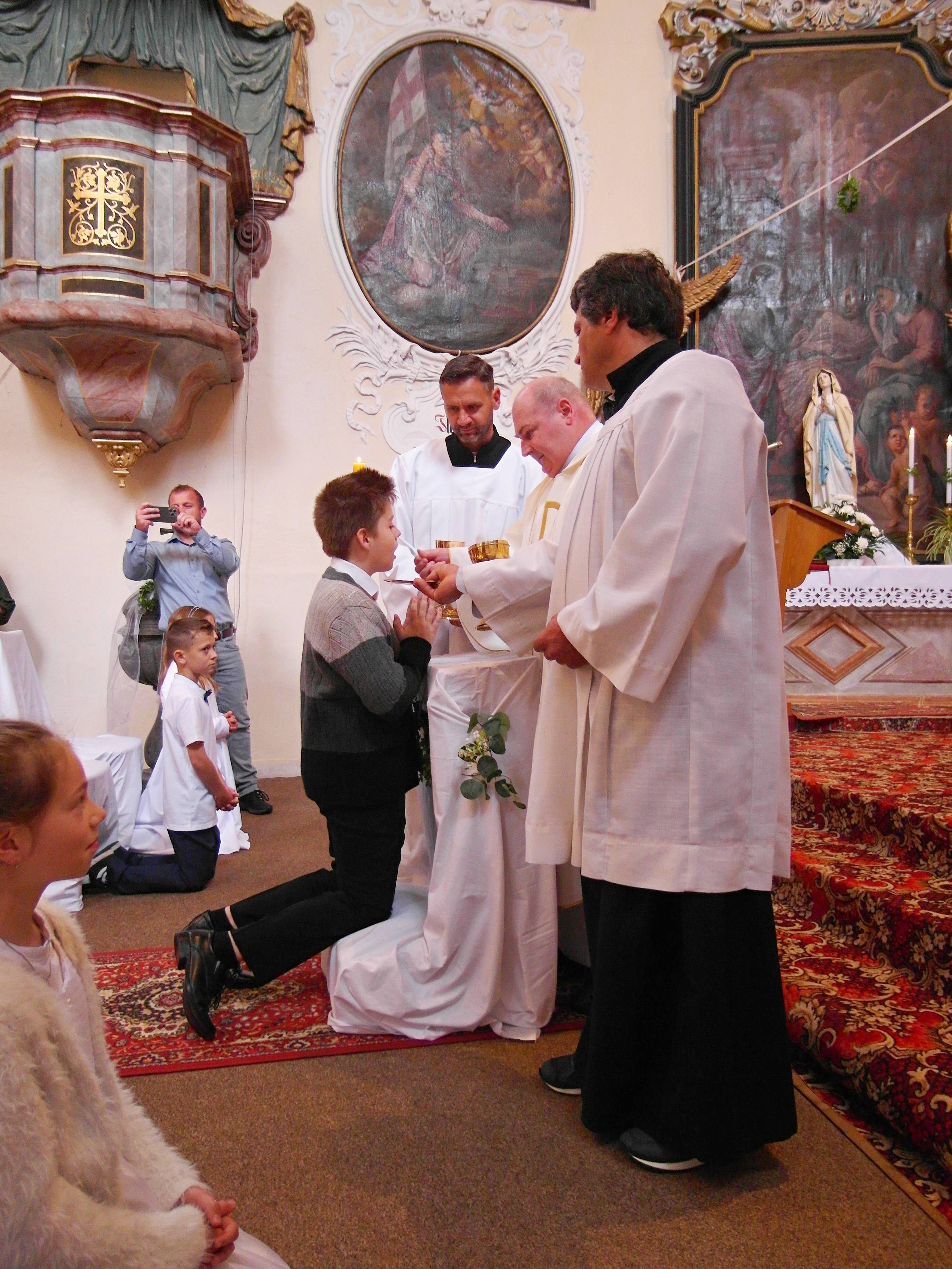 První svaté přijímání 2024 - fotografie 53