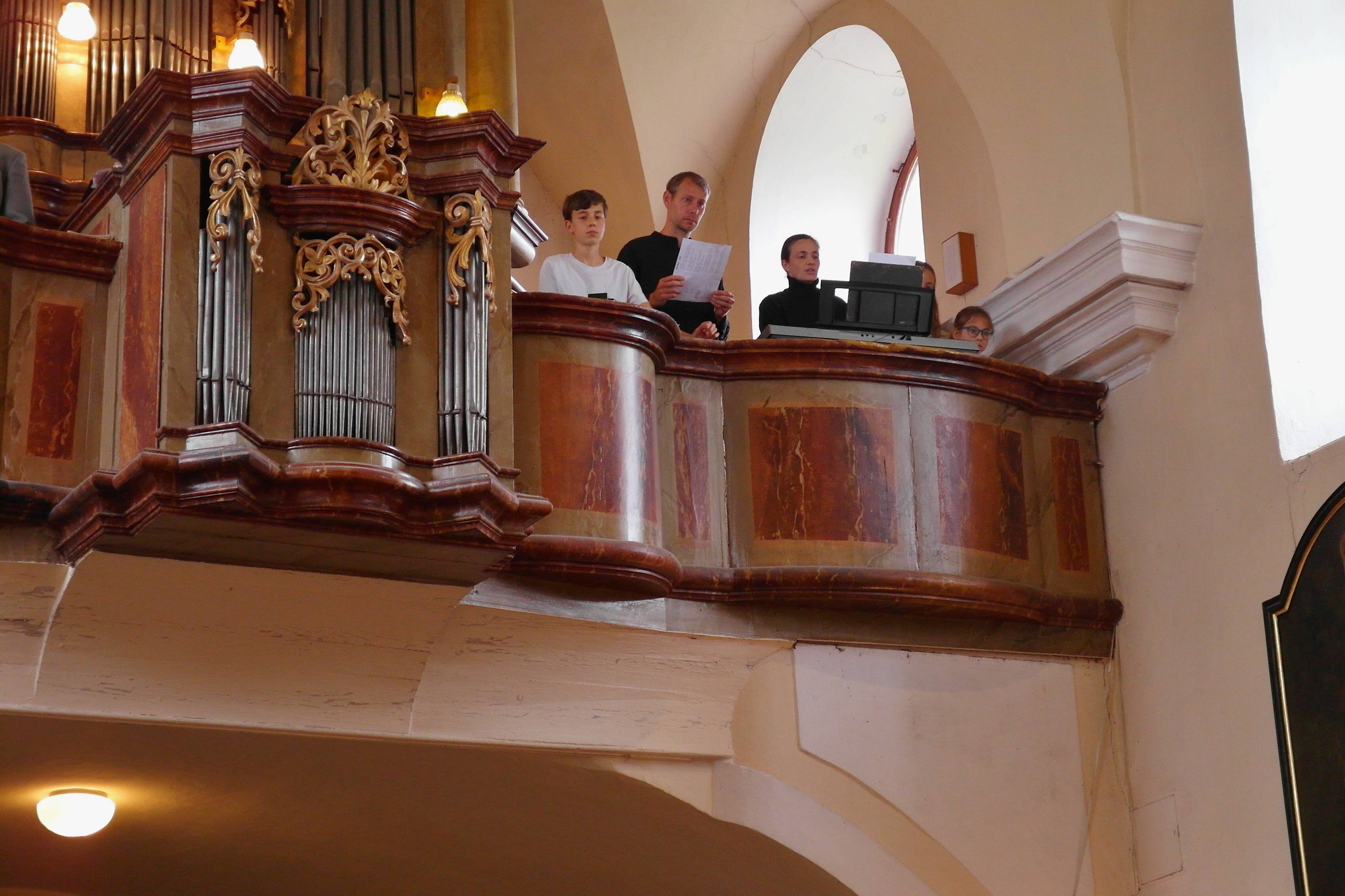 První svaté přijímání 2024 - fotografie 57