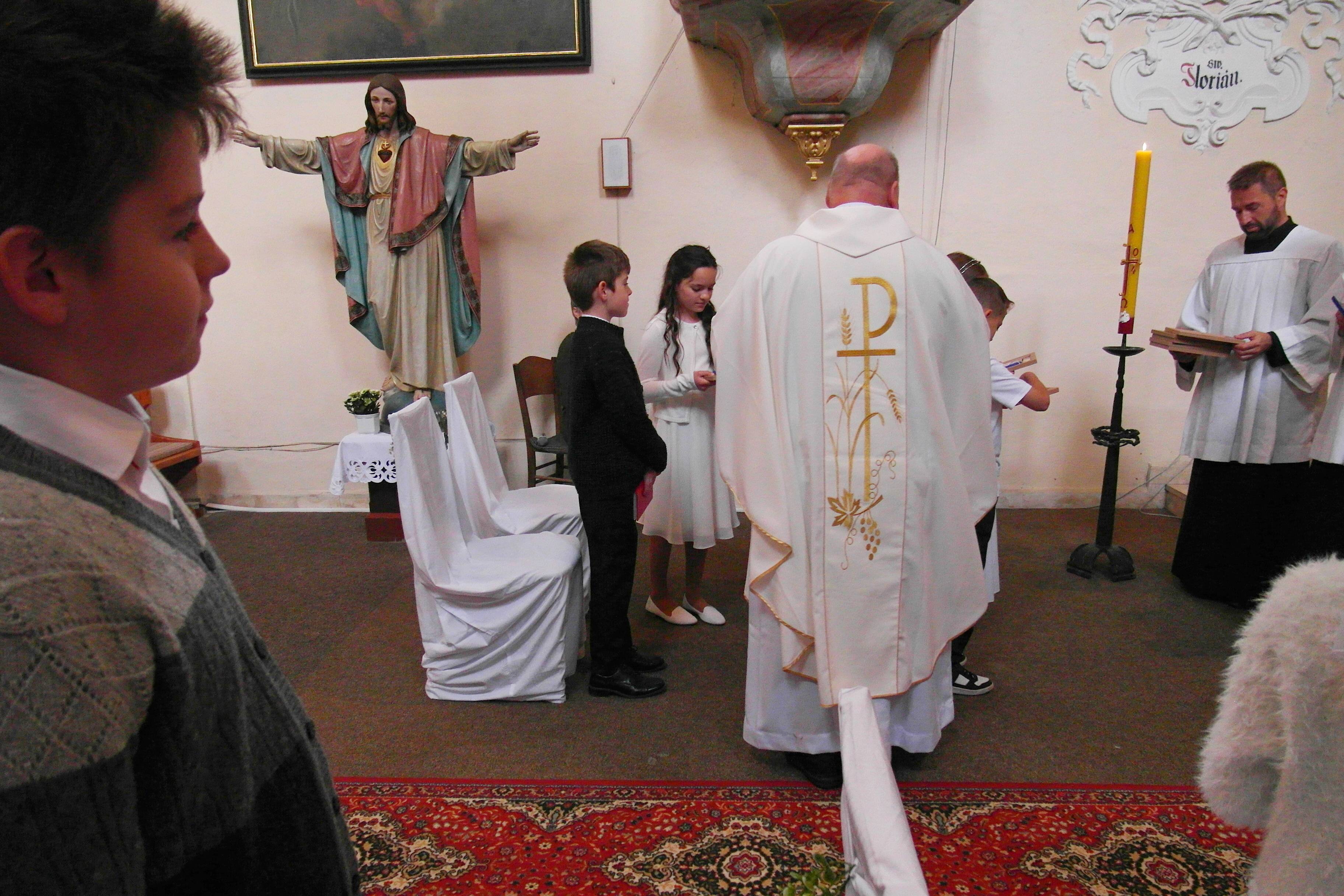 První svaté přijímání 2024 - fotografie 64