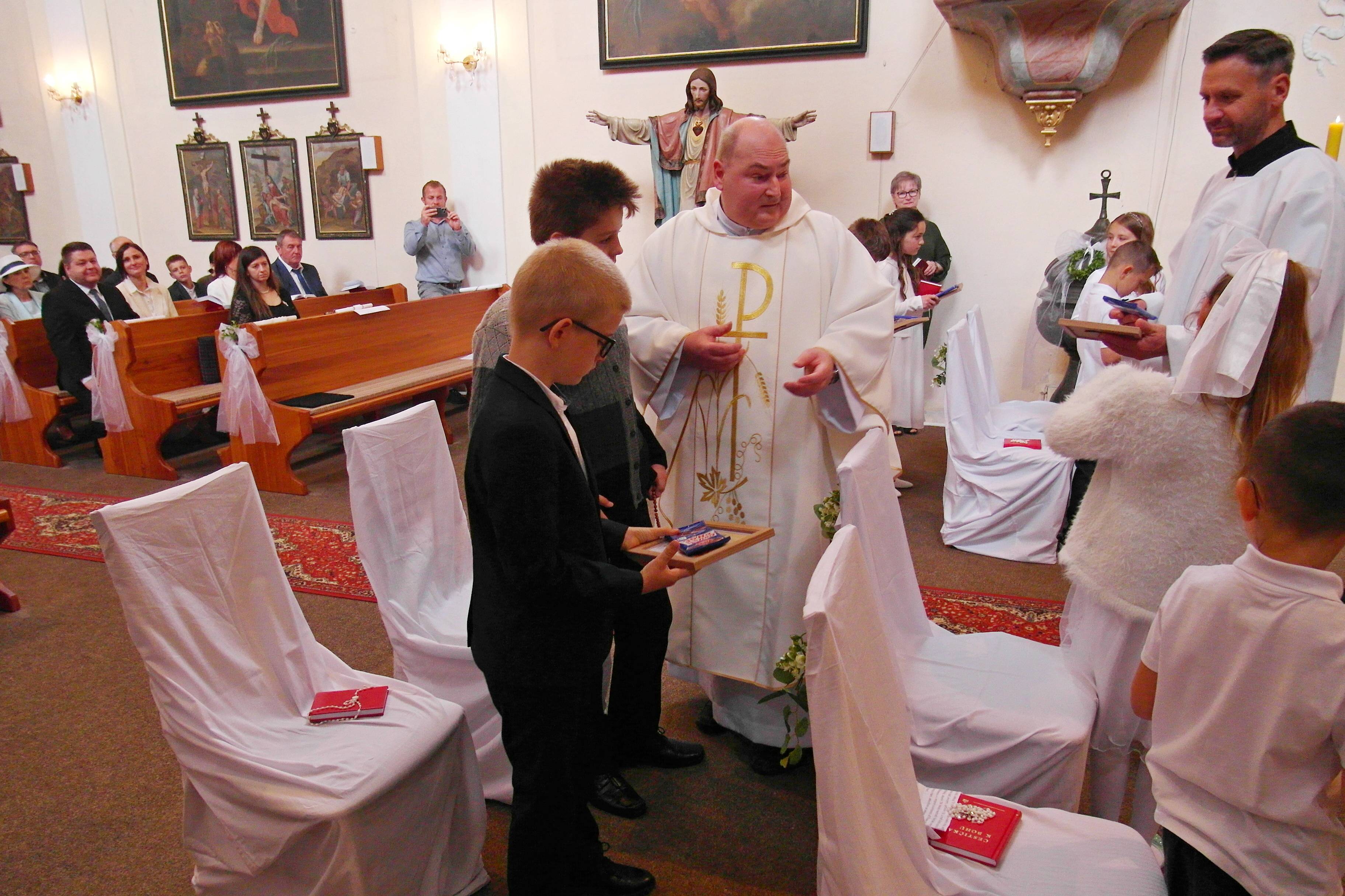 První svaté přijímání 2024 - fotografie 68