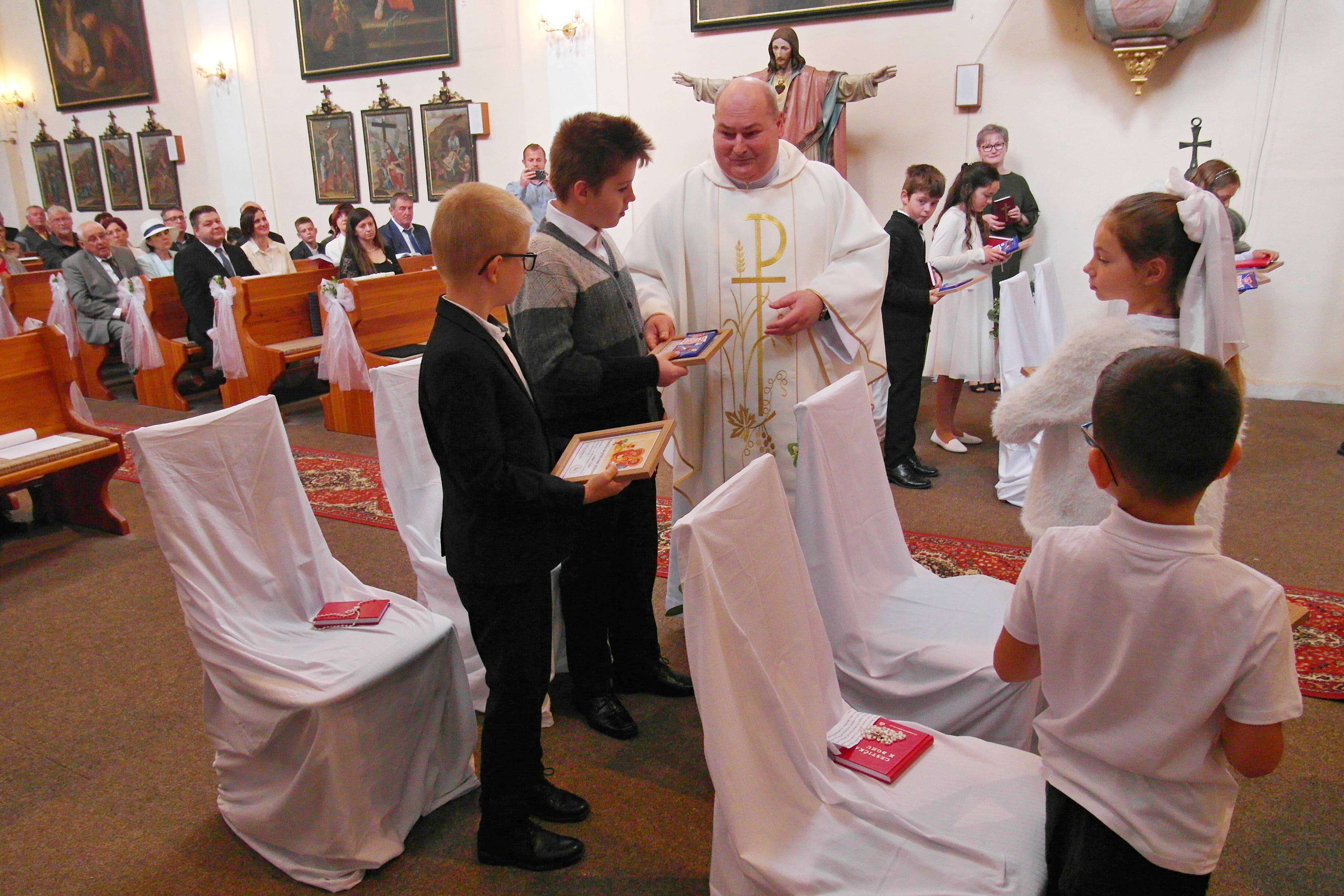 První svaté přijímání 2024 - fotografie 69