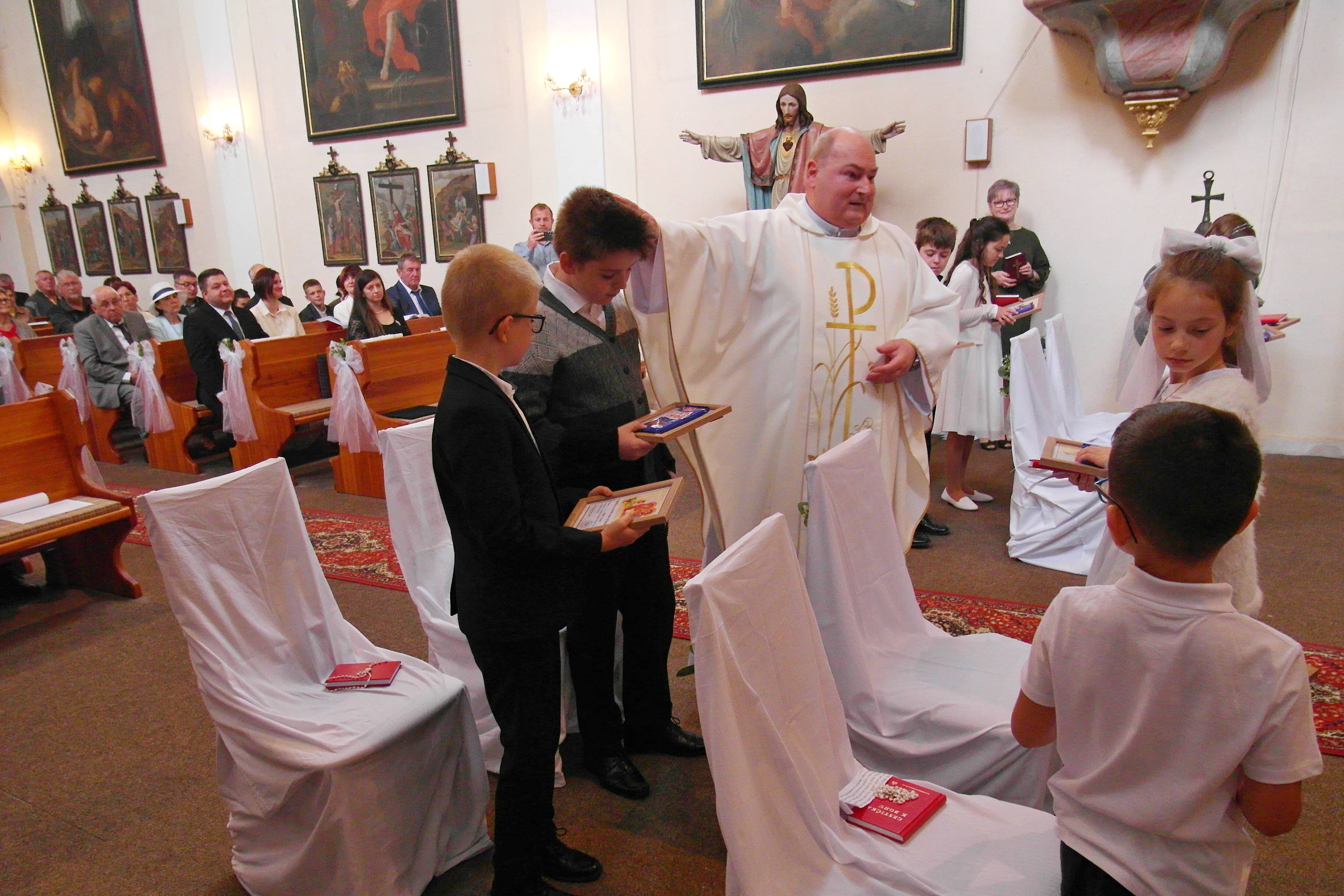 První svaté přijímání 2024 - fotografie 70