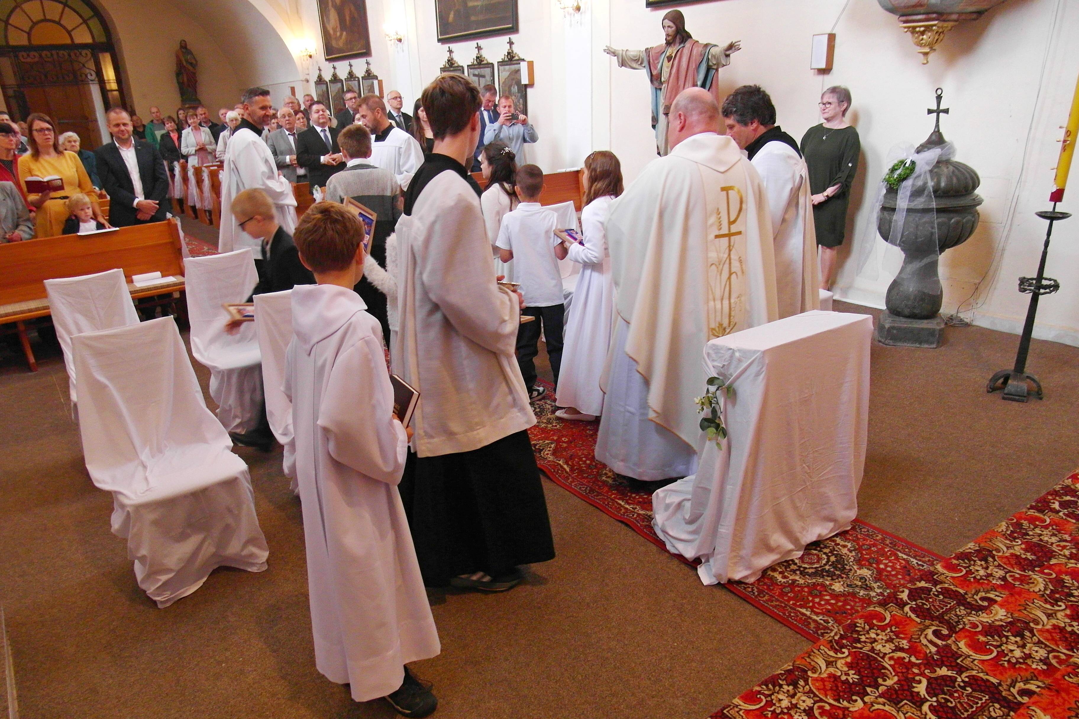 První svaté přijímání 2024 - fotografie 71