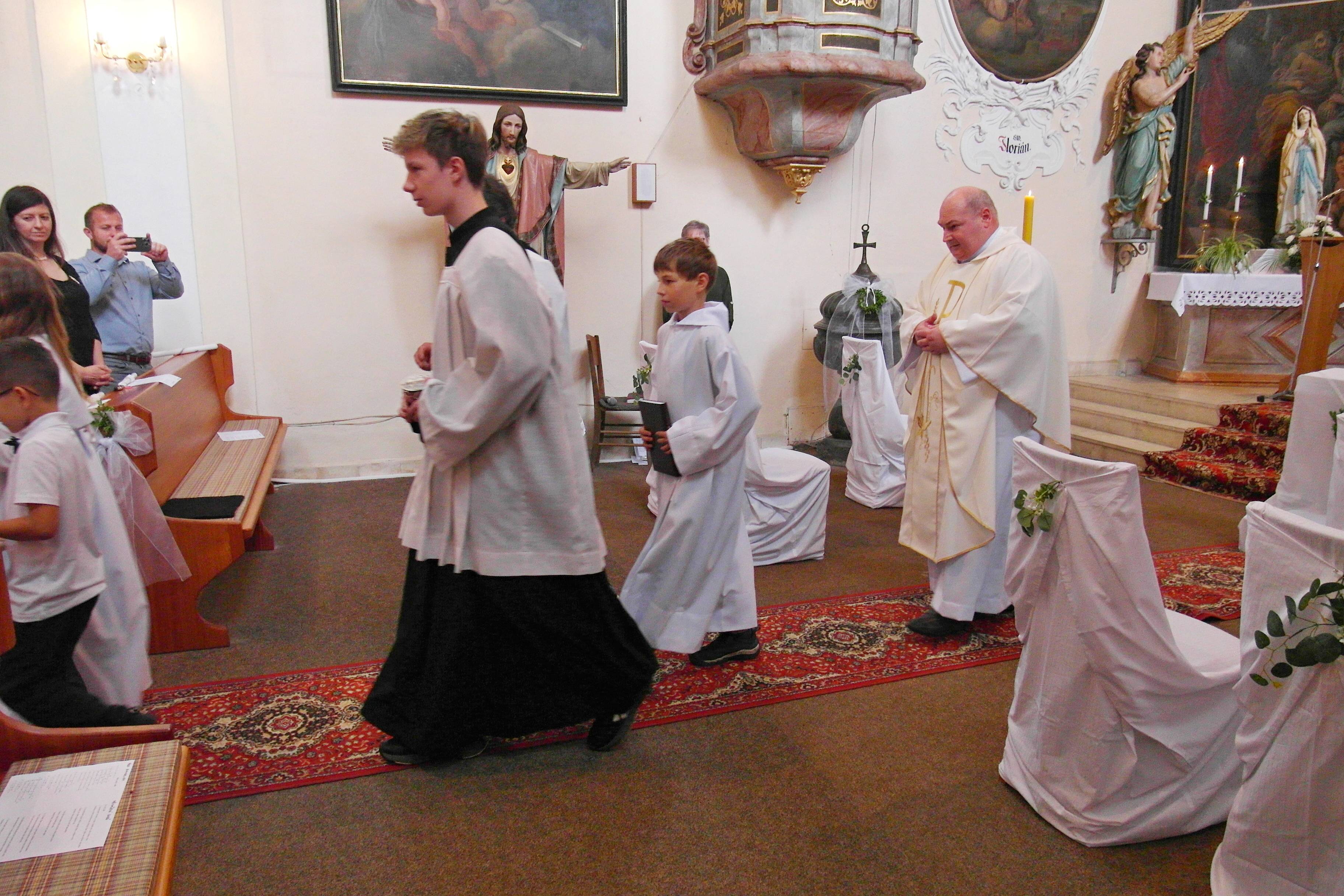 První svaté přijímání 2024 - fotografie 73