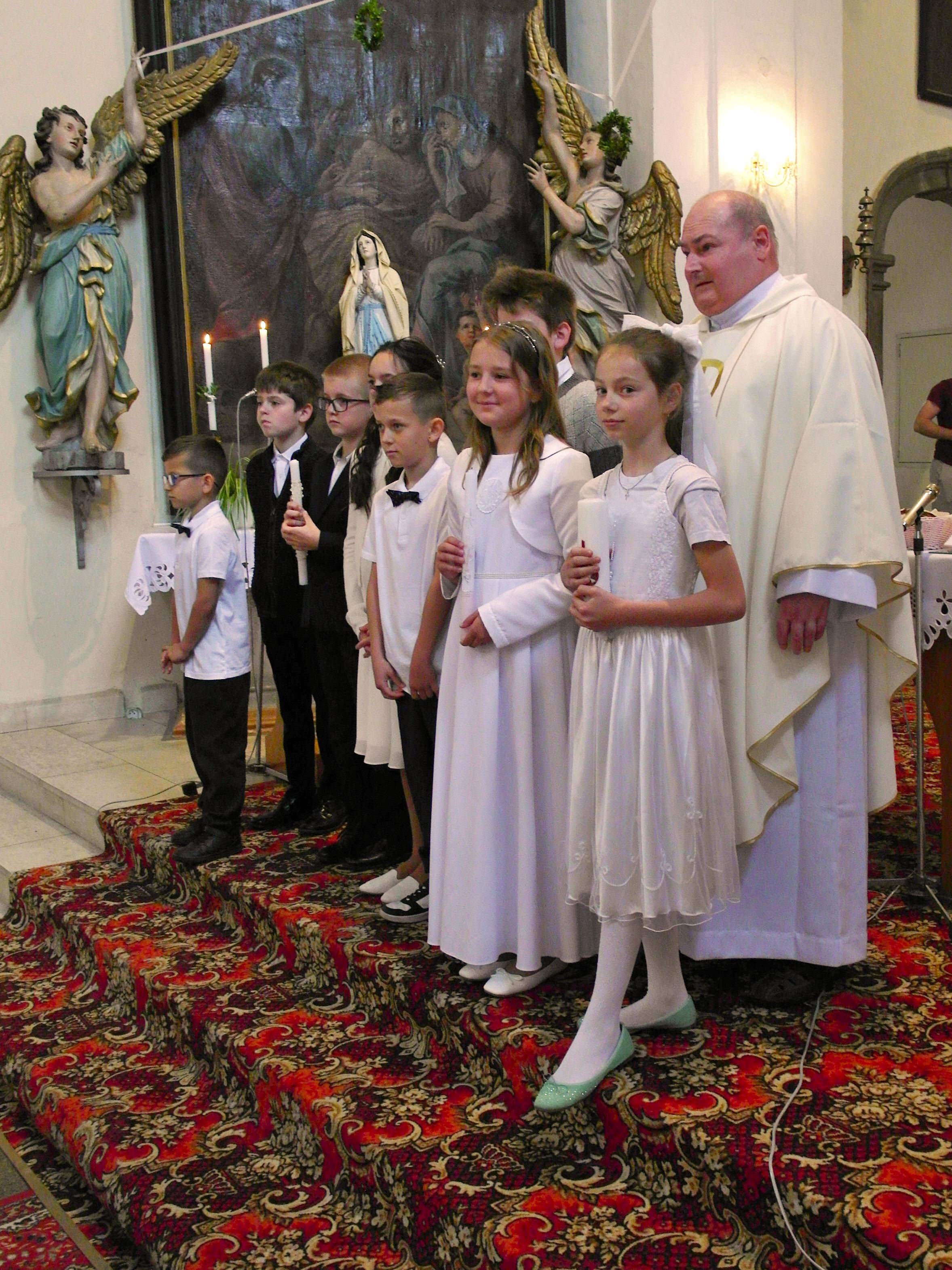 První svaté přijímání 2024 - fotografie 80